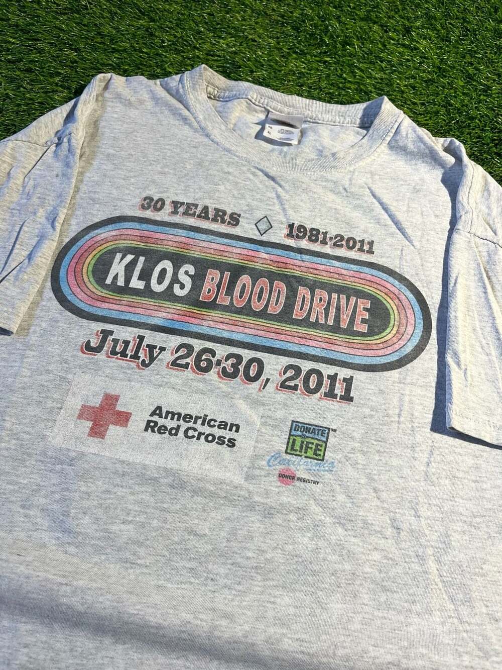 Fruit of the Loom KLOS Blood Drive T-Shirt Size XL Gray Cotton